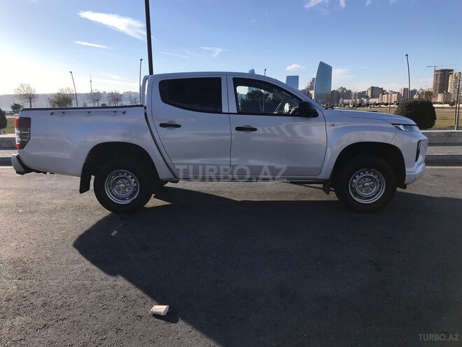 Mitsubishi L200-7