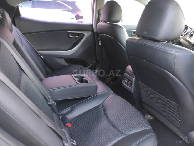 Hyundai Avante 2015, 250,000 km - 1.6 l - Bakı