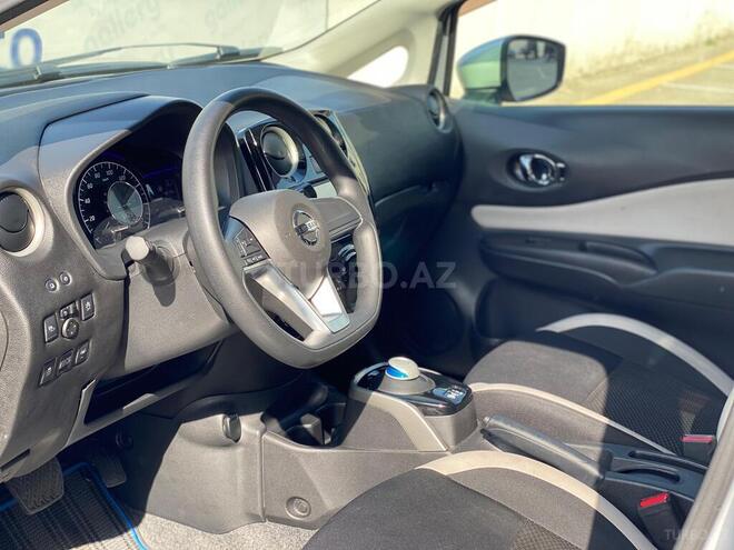 Nissan Note-8