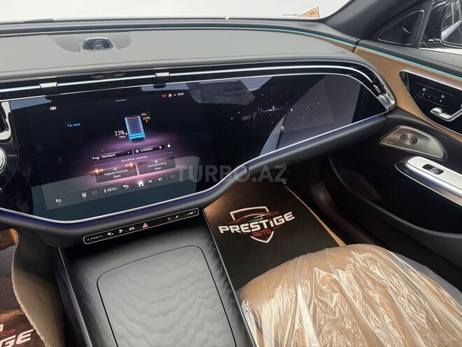 Mercedes E 300 e-14