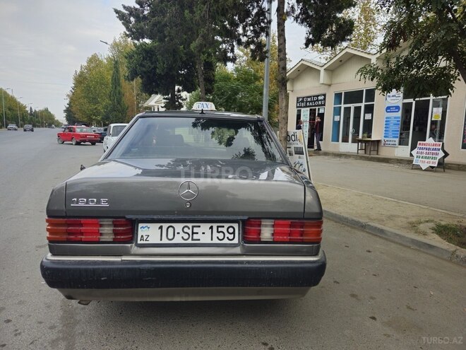 Mercedes 190 1990, 450,000 km - 2.0 l - Mingəçevir