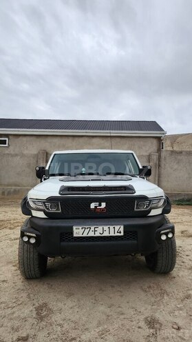 Toyota FJ Cruiser-1