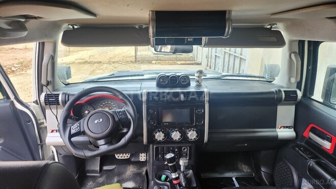 Toyota FJ Cruiser-4