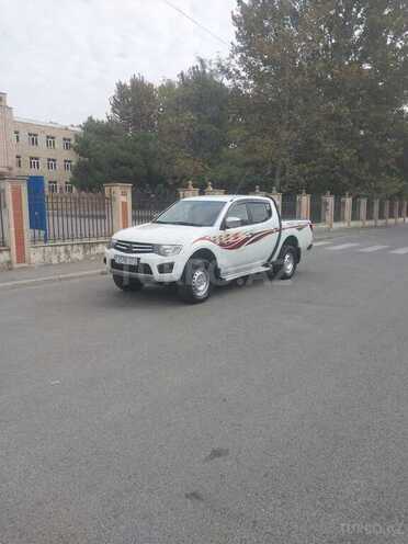 Mitsubishi L200 2011, 210,000 km - 2.5 l - Mingəçevir