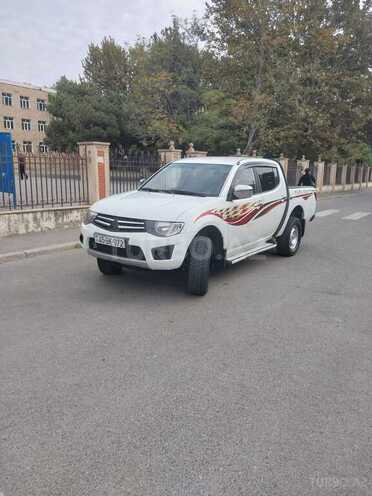 Mitsubishi L200 2011, 210,000 km - 2.5 l - Mingəçevir