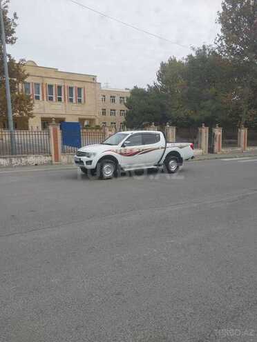 Mitsubishi L200 2011, 210,000 km - 2.5 l - Mingəçevir