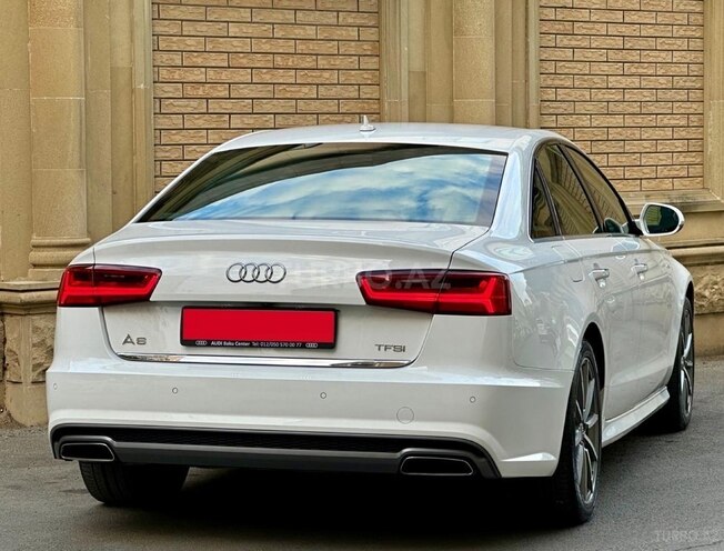 Audi A6-4