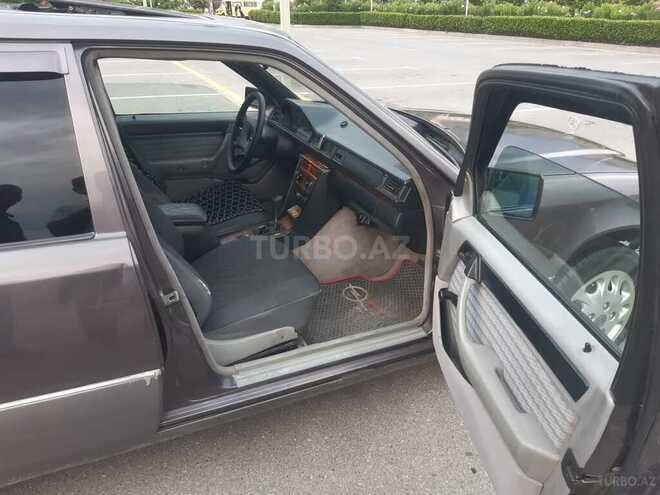 Mercedes E 220 d 1991, 542,130 km - 2.2 l - Şəki