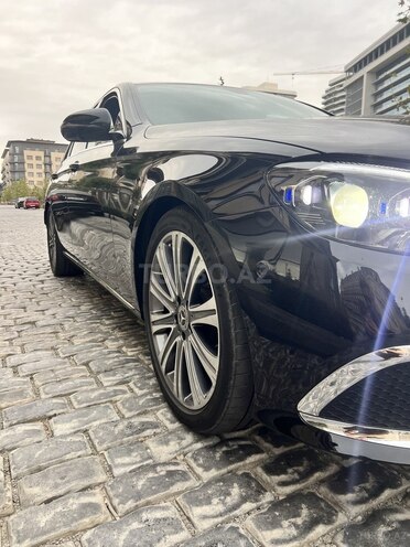Mercedes E 200-11