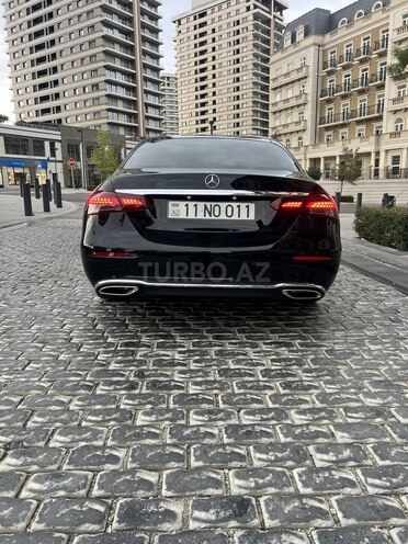 Mercedes E 200-2