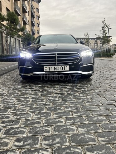 Mercedes E 200-1