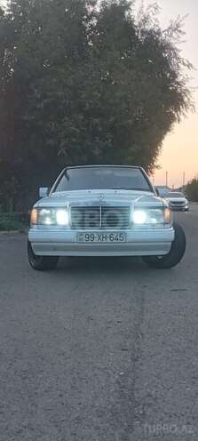 Mercedes E 220 d 1988, 53,333 km - 2.2 l - Qazax