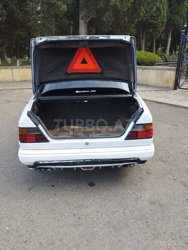 Mercedes E 220 d 1988, 53,333 km - 2.2 l - Qazax