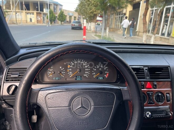 Mercedes C 180 1997, 394,917 km - 1.8 l - Qazax