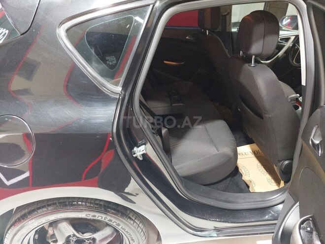 Opel Astra 2011, 205,000 km - 1.4 л - Sumqayıt
