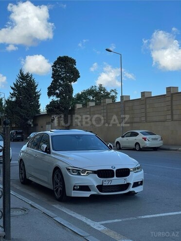 BMW 320-1