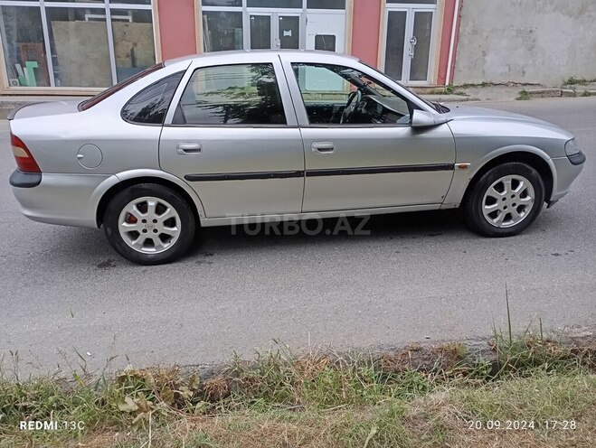 Opel Vectra 1996, 985,351 km - 1.8 l - Qusar