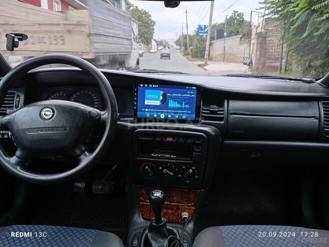 Opel Vectra 1996, 985,351 km - 1.8 l - Qusar