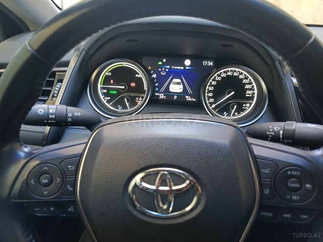 Toyota Camry-15