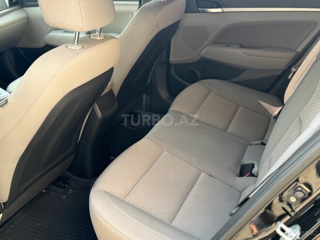 Hyundai Elantra 2019, 150,000 km - 2.0 l - Bakı