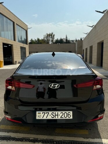 Hyundai Elantra 2019, 150,000 km - 2.0 l - Bakı