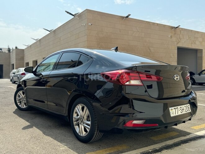 Hyundai Elantra 2019, 150,000 km - 2.0 l - Bakı