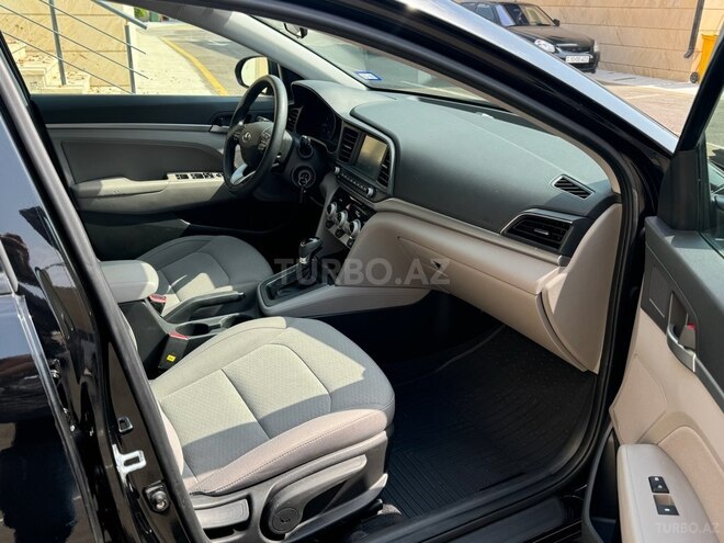 Hyundai Elantra 2019, 150,000 km - 2.0 l - Bakı