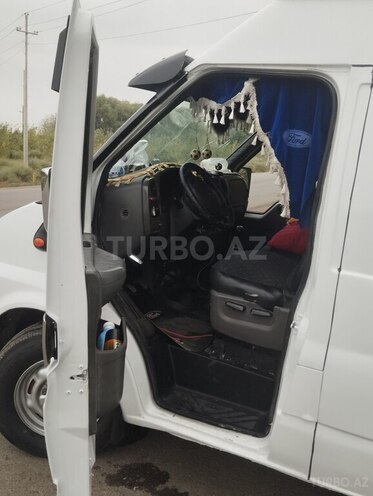 Ford Transit 2000, 488,487 km - 2.5 л - Salyan