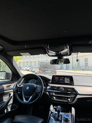 BMW 520-9