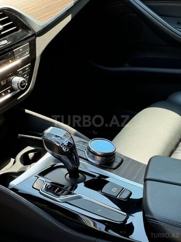 BMW 520-10
