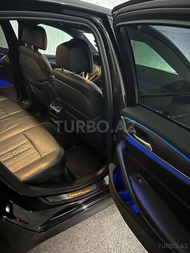 BMW 520-19