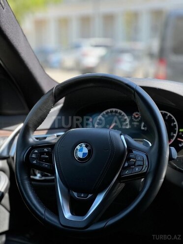 BMW 520-11
