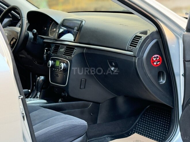 Hyundai Sonata-17