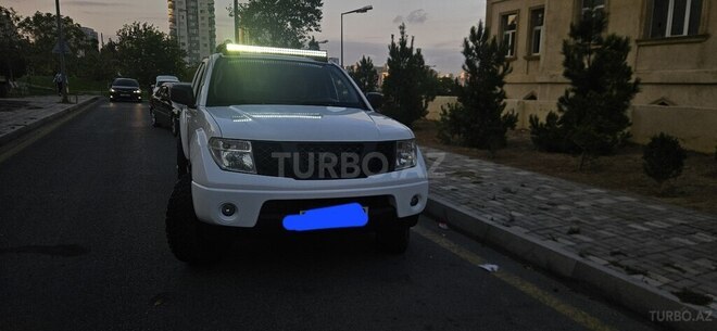 Nissan Navara 2014, 210,000 km - 2.5 l - Bakı