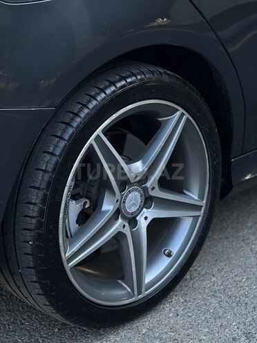 Mercedes C 300 4MATIC 2015, 130,000 km - 2.0 l - Gəncə