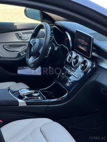 Mercedes C 300 4MATIC 2015, 130,000 km - 2.0 l - Gəncə