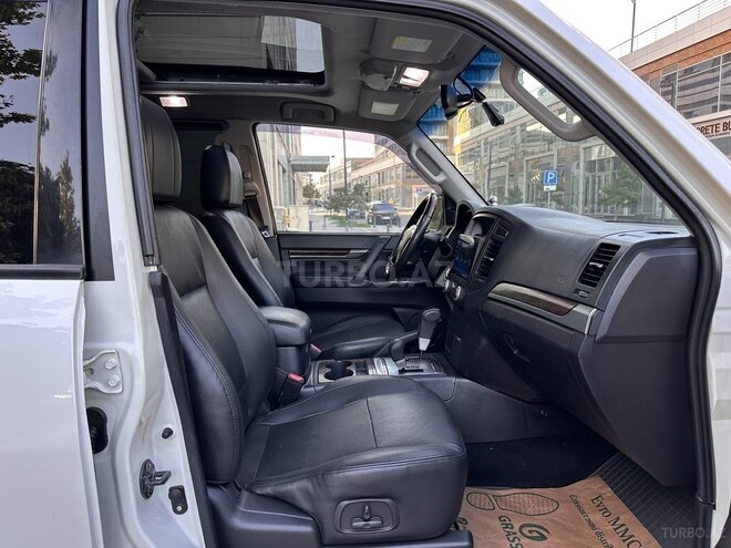 Mitsubishi Pajero 2011, 168,211 km - 3.5 l - Bakı