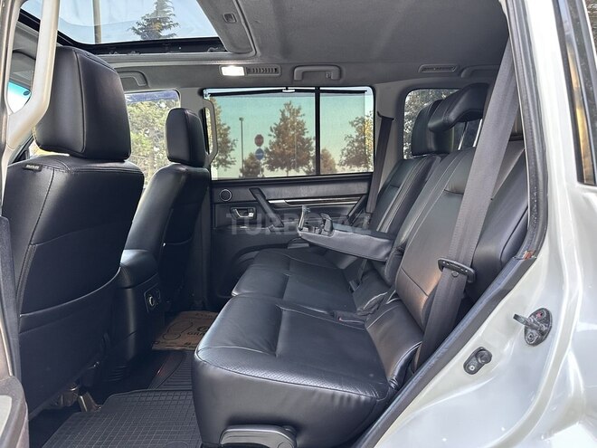 Mitsubishi Pajero 2011, 168,211 km - 3.5 l - Bakı