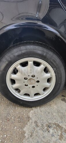 Mercedes E 220 d 1999, 350,000 km - 2.2 l - Bakı