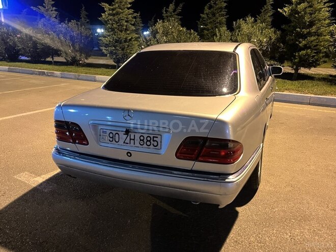 Mercedes E 240 1999, 350,000 km - 2.4 л - Sumqayıt