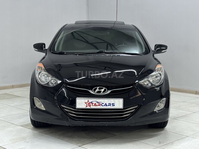 Hyundai Elantra-1