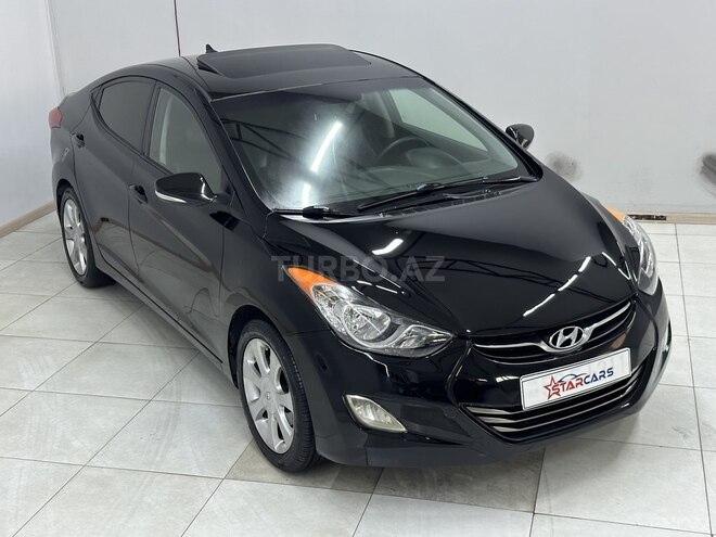 Hyundai Elantra-16