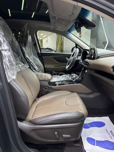 Hyundai Santa Fe-9