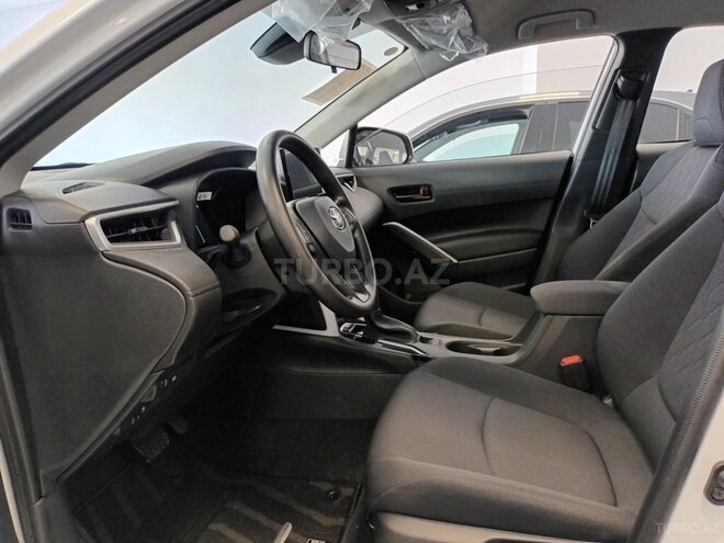 Toyota Corolla Cross-8