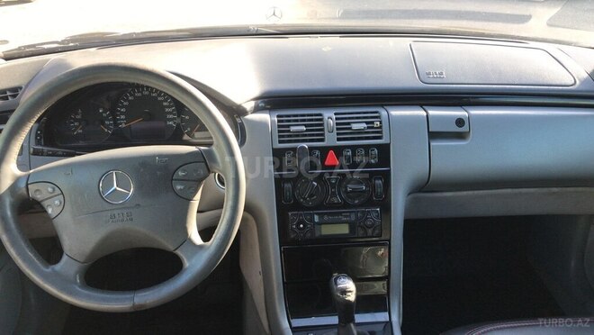 Mercedes E 220 d 2000, 165,000 km - 2.2 l - Bakı