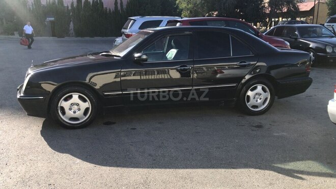 Mercedes E 220 d 2000, 165,000 km - 2.2 l - Bakı