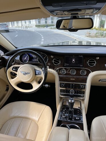 Bentley Mulsanne-13