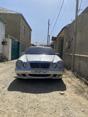 Mercedes E 220 d-15