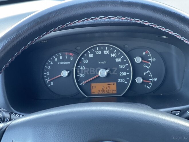Kia Carens 2011, 235,507 km - 2.0 л - Bakı