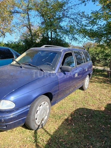 Opel Astra 1997, 350,000 km - 1.6 l - Zaqatala